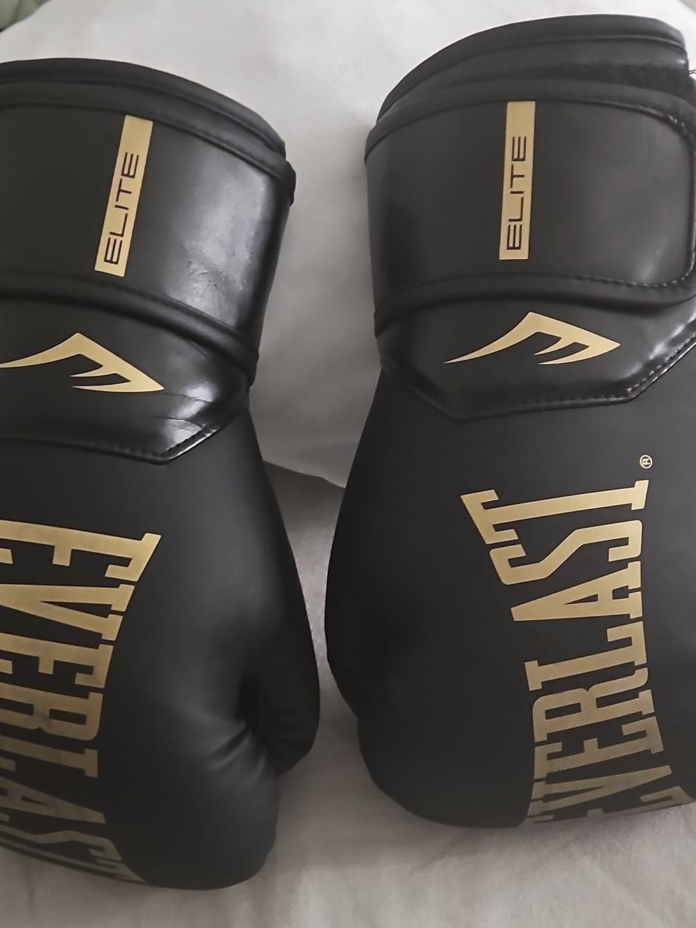 Everlast Elite Black Boxing Gloves with Gold Accents